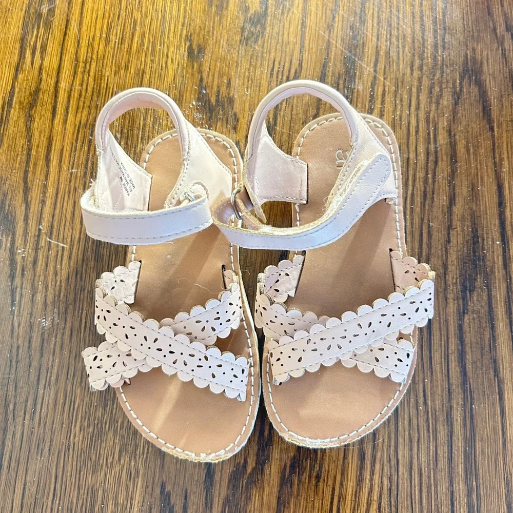 Annie Karen Girls Pink Scalloped Laser Cut Sandals Size 9M Hook Loop Straps